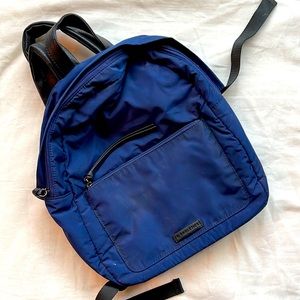 🎒 Navy Blue and Black Fabletics Backpack 🎒